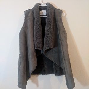 Velvet by Graham & Spencer faux sherpa vest sz L